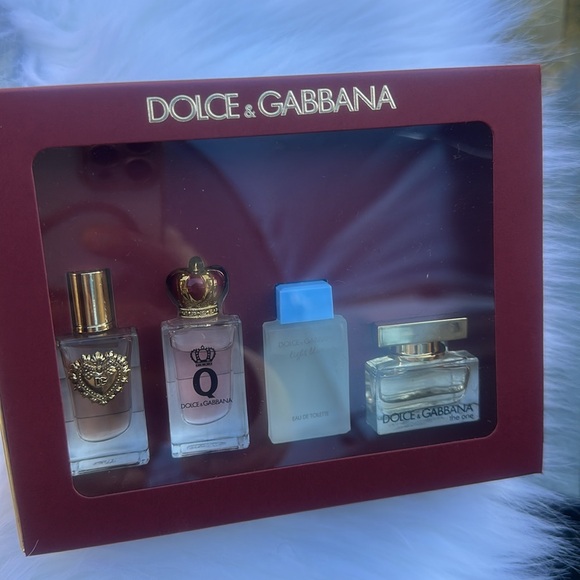 New Dolce&Gabbana 4-pc.Mini Fragrance Gift Set - Picture 2 of 4
